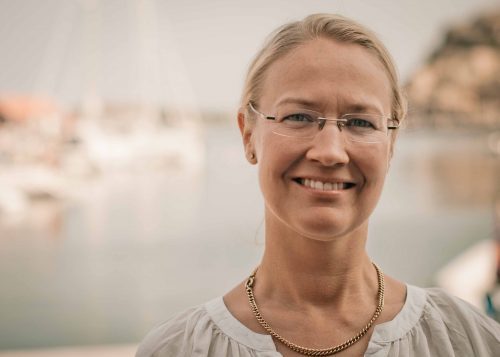 Jenny Rapp, psykolog och expert på stresshantering, ger verktyg för att stärka självkänslan och hitta balansen i livet.