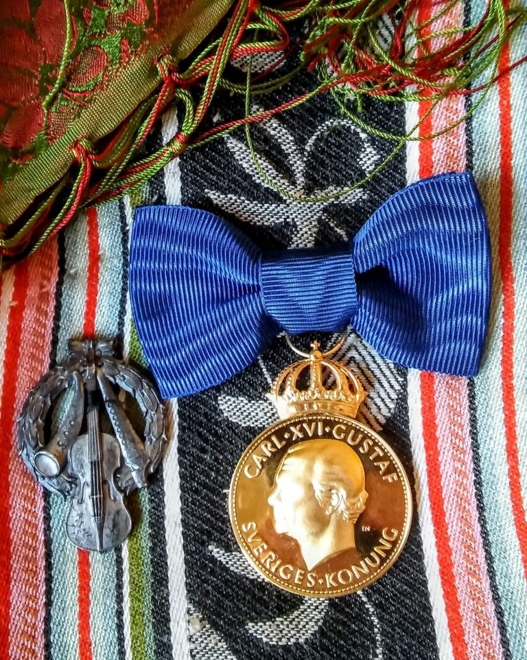 Guldmedalj från kungen till Åsa Jinder för hennes musikgärning.